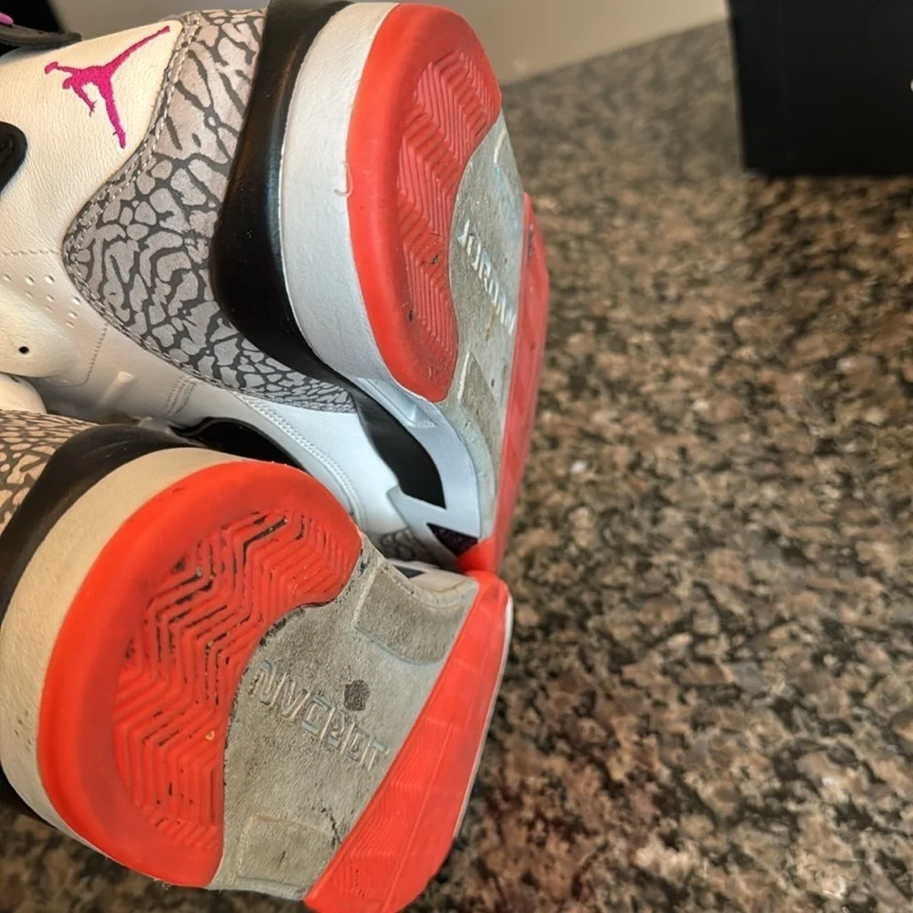 Jordan Retro son of mars hot lava Sneakers EUC 10.5